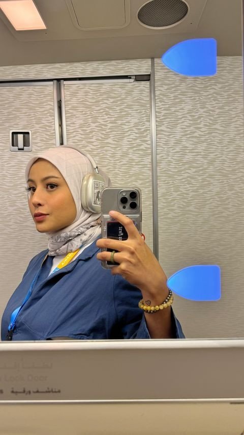 Auranya Bikin Adem! Potret Awkarin saat Umrah di Tanah Suci, Tampil Mengenakan Hijab Beda Banget & Bikin Pangling