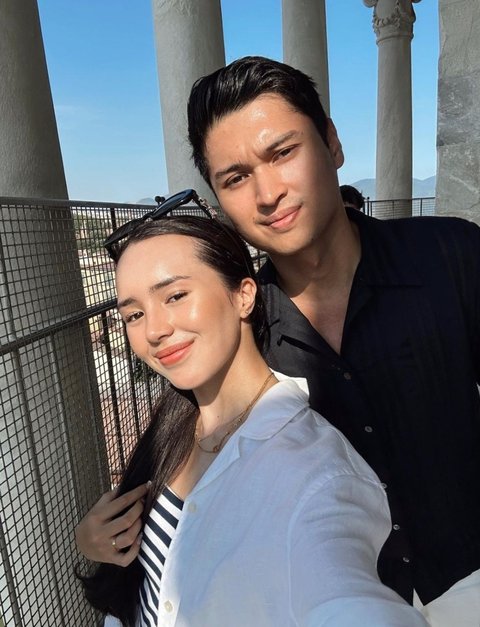 Foto-foto Mesra Beby Tsabina dan Rizki saat Honeymoon ke Italia, Romantis Banget Pakai Baju Couple