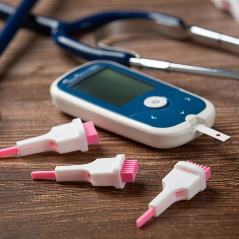 Kapan Sebaiknya Seseorang Mulai Melakukan Cek Darah untuk Mengantisipasi Terjadinya Diabetes?