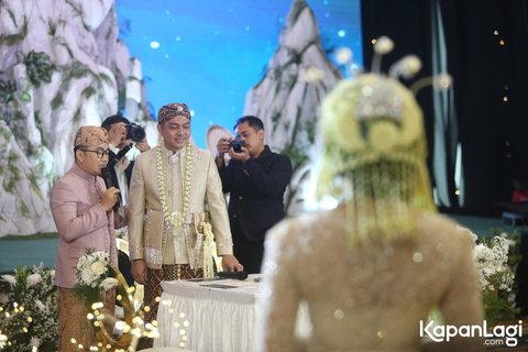 Mas Kawin Sesuaikan Tanggal Pernikahan, Ini Potret Detik-Detik Akad Nikah Ade Govinda dan Indi Arisa