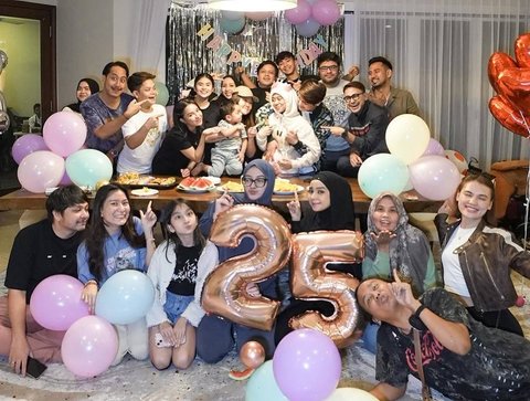 Dapat Kejutan Tengah Malam, ini 7 Momen Bahagia Lesti di Ultah ke-25 Dirayakan Bersama Keluarga dan Orang-orang Terdekat