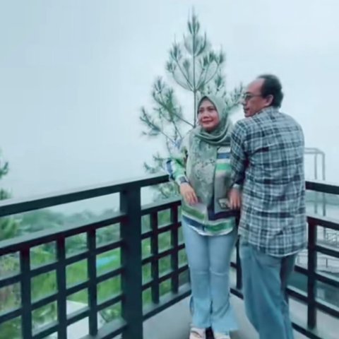 Definisi Jodoh Tak Akan Kemana, Pasangan Ini Sempat Pacaran saat SMA, Kini Menikah Usai 30 Tahun Berpisah
