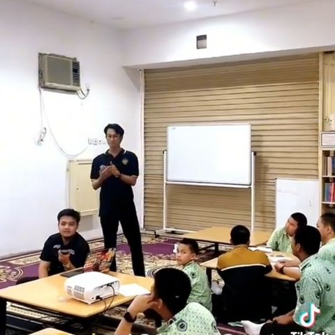 Viral Mahasiswa Universitas Muhammadiyah Jogja KKN di Arab Saudi, Intip Kegiatannya