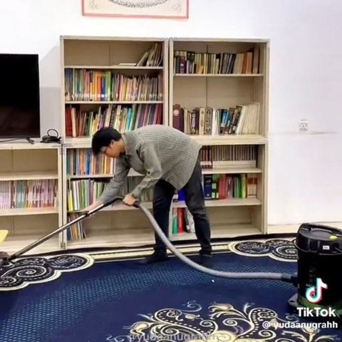 Viral Mahasiswa Universitas Muhammadiyah Jogja KKN di Arab Saudi, Intip Kegiatannya