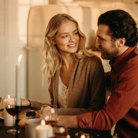 Kata-Kata Cemburu Lucu yang Bikin Pasanganmu Gak Jadi Ngambek