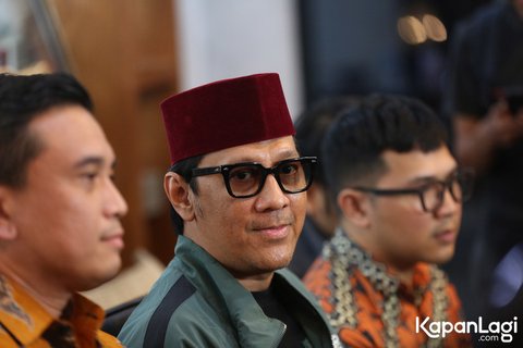 Tidak Menyebutkan Secara Detail Masalah Rumah Tangganya