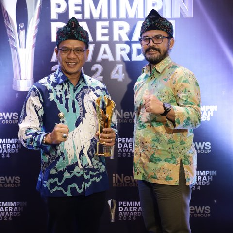 Bupati Dadang Supriatna Raih Penghargaan Pemimpin Daerah Awards 2024