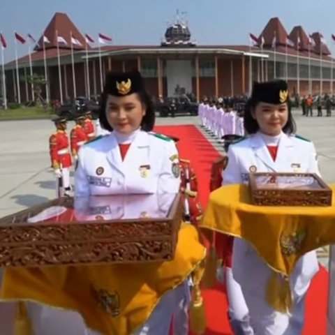 Detik-Detik Bendera Pusaka Merah Putih 'Diterbangkan' Menuju IKN