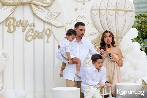 10 Momen Bahagia Gender Reveal Anak Ketiga Jessica Iskandar, Sang Buah Hati Jadi Pelengkap Keluarga