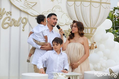 10 Momen Bahagia Gender Reveal Anak Ketiga Jessica Iskandar, Sang Buah Hati Jadi Pelengkap Keluarga