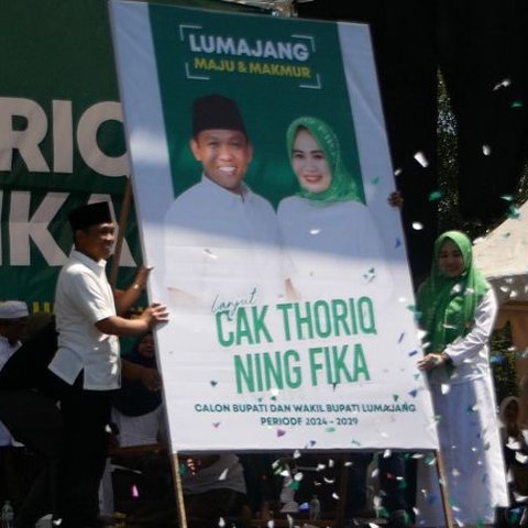 Janji Cak Thoriq-Ning Fika di Depan Kiai dan Guru Ngaji, Beri Bantuan untuk Pesantren Jika Menang Pilkada Lumajang