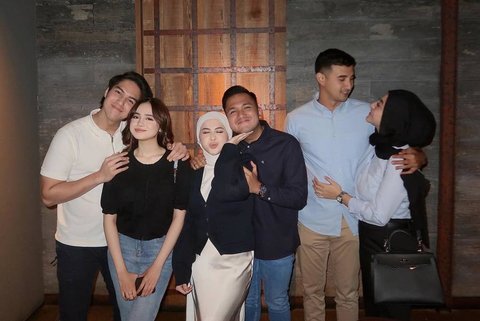 Triple Date dan Double Date! El Rumi & Syifa Hadju Ajak Sahabat yang Lebih Dulu Heboh Pamer Kisah Cinta