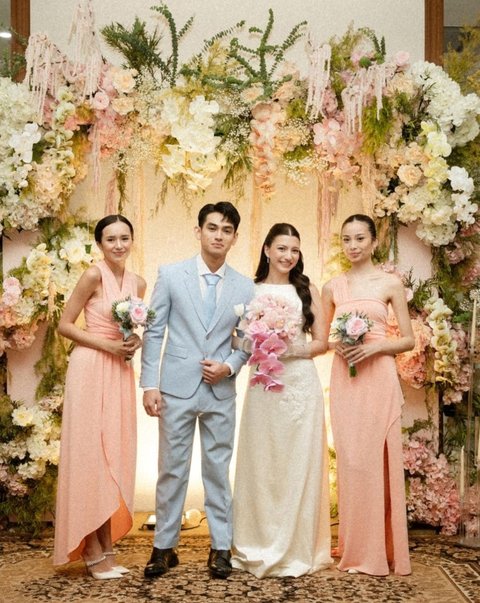 Cantiknya Beby Tsabina dan Sephora Jadi Bridesmaid di Pernikahan Cassandra Lee & Ryuken Lee, Kompak Pakai Dress Merah Muda