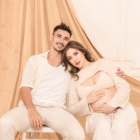 Maternity Shoot Jessica Iskandar di Kehamilan Ketiga, Cantik dan Anggun pamerkan Baby Bump