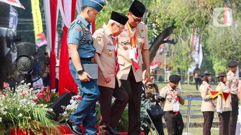 FOTO: Momen Wapres Ma'ruf Amin Pimpin Upacara Hari Pramuka ke-63