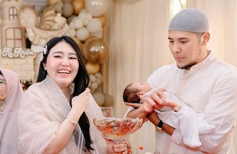 Potret Akikah Baby Agham Anak Via Vallen, Paras Cute Sang Anak Bikin Salfok