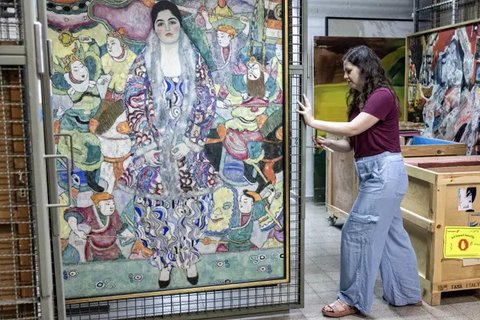 FOTO: Ketar-ketir Digempur Iran, Museum Israel Pindahkan Karya Seni Berharga ke Ruang Bawah Tanah