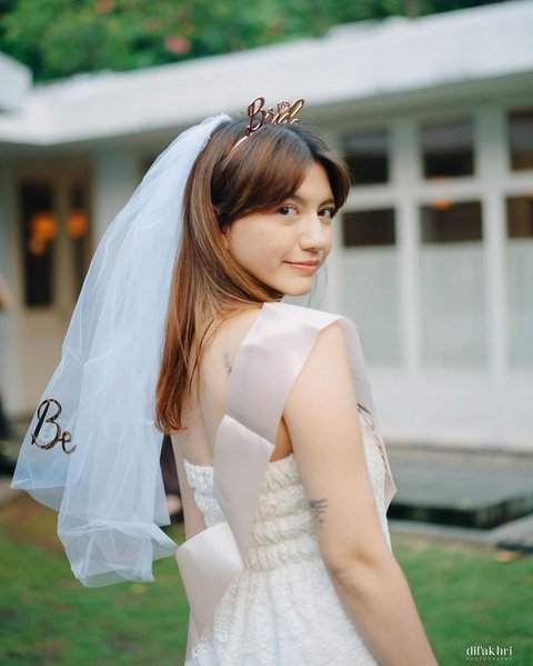 8 Foto Cassandra Lee Saat Bongkar Keseruan Bridal Shower Yang Digelar Secara Intimate dan Klasik