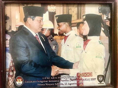 Dari Pasha Ungu hingga Desy Ratnasari, 11 Foto Artis yang Menjadi Anggota Pengibar Bendera