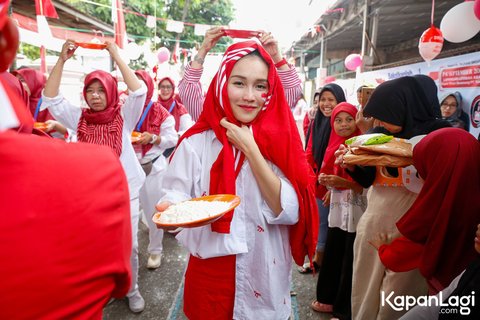 Deretan Potret Seru Ayu Ting Ting Ikut Lomba di Kampung Bareng Warga Sekitar