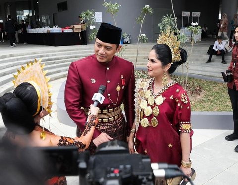 Juara Busana Terbaik, Potret Annisa dan Agus Yudhoyono Tampil Menawan Pakai Baju Adat Bugis - Dapat Hadiah Sepeda