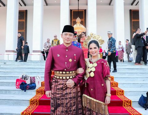 Juara Busana Terbaik, Potret Annisa dan Agus Yudhoyono Tampil Menawan Pakai Baju Adat Bugis - Dapat Hadiah Sepeda