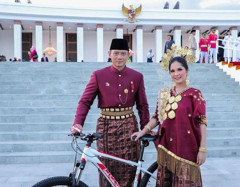 Juara Busana Terbaik, Potret Annisa dan Agus Yudhoyono Tampil Menawan Pakai Baju Adat Bugis - Dapat Hadiah Sepeda