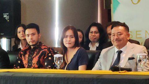 Momen Suami dan Mertua Jessica Mila setia Menjemput Jessica Wongso Setelah Bebas Bersyarat, Mendampingi Sejak Awal Kasus