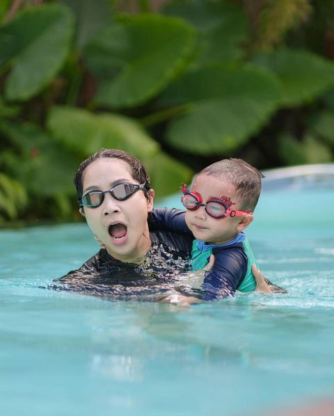 8 Foto Raffi Ahmad dan Nagita Slavina Mengajak Anak-Anaknya Berlibur ke Bali