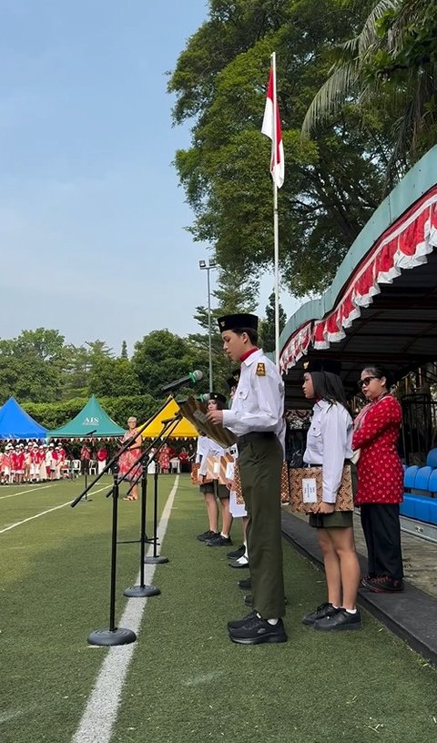 Meski memiliki darah campuran Indonesia dan Denmark, Lennon Tramp tidak ragu untuk menjadi petugas upacara di salah satu negara tersebut.