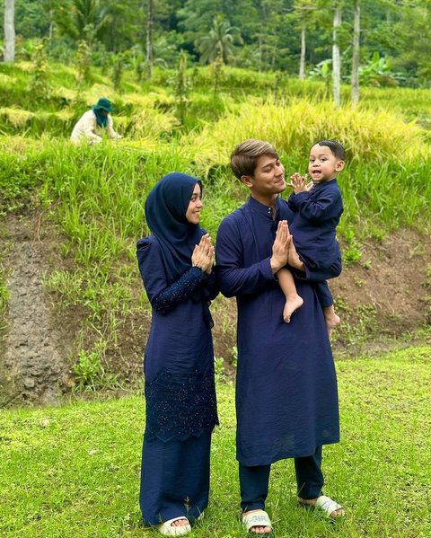 Potret Abang L Putra Rizky Billar & Lesti Kejora yang Makin Menggemaskan, Tak Malu Tunjukan Kasih Sayang<br>