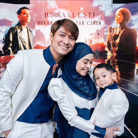 Abang L Tumbuh Manis dan Penuh Kasih Sayang, Rizky Billar dan Lesti Kejora Bahagia