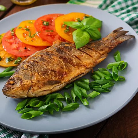 Ilustrasi Ikan Goreng/https://www.freepik.com/timolina
