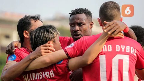 FOTO: Gol Spektakuler Kenneth Ngwoke ke Gawang PSS Sleman Sukses Antarkan Semen Padang Raih Kemenangan Perdana di BRI Liga 1 2024/2025