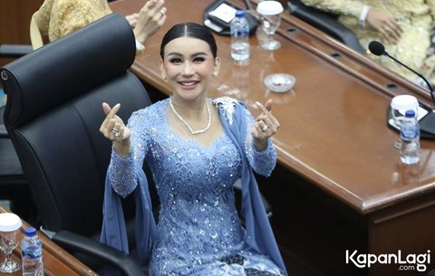 Potret Astrid Kuya dan Tania Nadira Dilantik Jadi Anggota DPRD DKI Jakarta