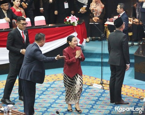 Potret Astrid Kuya dan Tania Nadira Dilantik Jadi Anggota DPRD DKI Jakarta