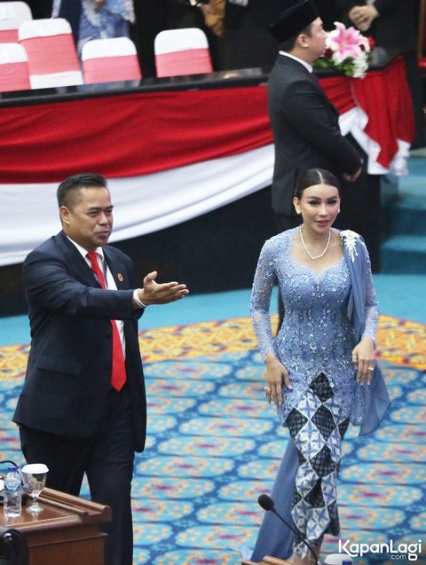 Potret Deretan Artis Cantik Dilantik Jadi Anggota DPRD DKI Jakarta, Ada Tina Toon, Astrid Kuya, Hingga Tania Nadira