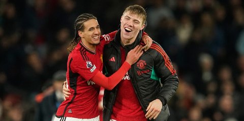 Laris Manis! Setelah Scott McTominay, MU Segera Lepas Gelandang Ini