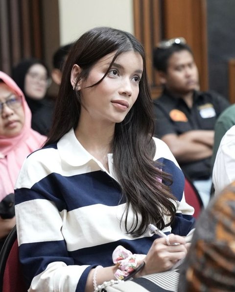 Gaya Kece Sabrina Chairunnisa Jadi Mahasiswa S3 di UI, Selalu Fashionable dan Disebut Terlihat Bagai Maba S1