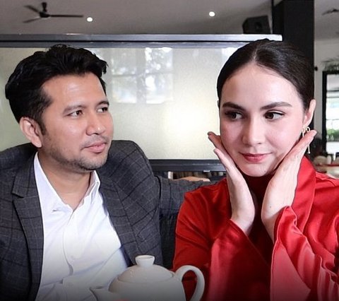 Potret  Pandangan Penuh Cinta Emil Dardak Kepada Arumi Bachsin, Jatuh Cinta Tiap Hari - Membuat Ibu-Ibu Cemburu