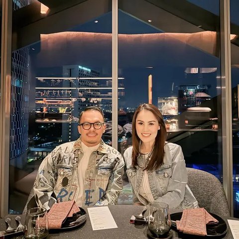 Potret mesra Jennifer Dunn dan Faisal Haris yang selalu tampil kompak (sumber: Instagram/jeje_haris89)