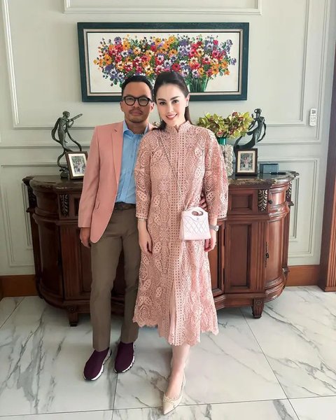 Potret mesra Jennifer Dunn dan Faisal Haris yang selalu tampil kompak (sumber: Instagram/jeje_haris89)