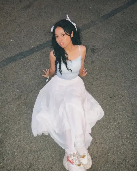 Romaria Simbolon, adik sepupu Bastian Steel. (sumber: Instagram/bastiansteel/romariasimbolon1511)