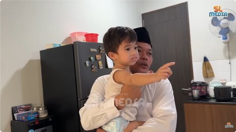 10 Potret Adzam Anak Nathalie Holscher Sakit, Sule Datang Menjenguk dengan Tubuh Kurus Jadi Sorotan