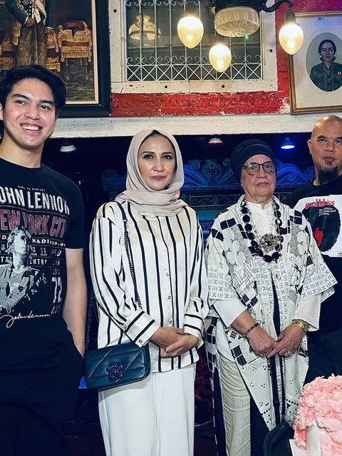 Cantiknya Alyssa Daguise di Ultah Nenek Al Ghazali, Calon Mantu Ahmad Dhani yang Sudah Dianggap Keluarga Sendiri