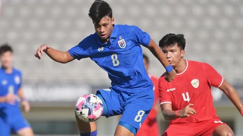 Timnas Indonesia U-20 - Kadek Arel, Dony Tri Pamungkas, Arlyansyah Abdulmanan, Riski Afrisal (Bola.com/Adreanus Titus)