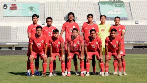 Timnas Indonesia U-20 - Kadek Arel, Dony Tri Pamungkas, Arlyansyah Abdulmanan, Riski Afrisal (Bola.com/Adreanus Titus)