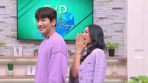 Potret Anniza Aziza Semringah Bisa Peluk Ji Chang Wook dari Belakang, Begini Reaksi Raditya Dika