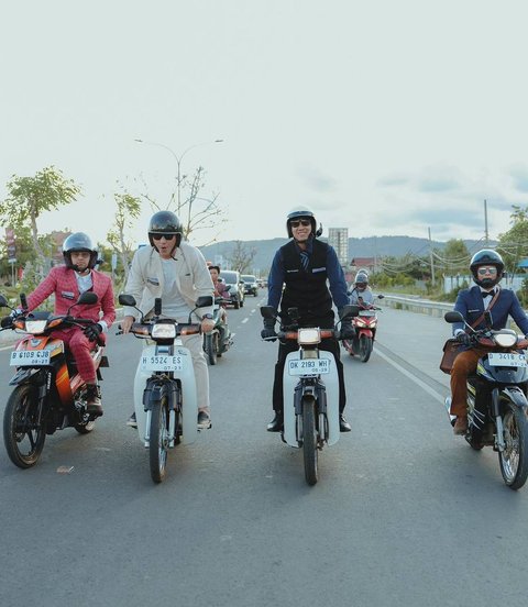 Gagahnya Member The Dudas Minus One Keliling Lombok Pakai Motor Jadul, Sempat ke Sirkuit Mandalika