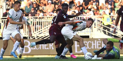 AC Milan Kebobolan 6 Gol dengan Cara yang Sama